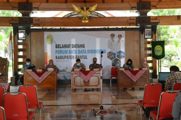 Perencanaan dan Evaluasi Pelaksanaan Forum Satu Data Indonesia Kabupaten Bantul Tahun 2021 pada hari Kamis, 16 Desember 2021 di Pendopo Parasamya